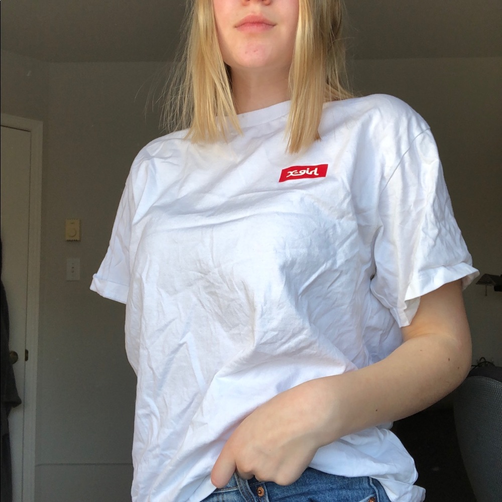 White t-shirt